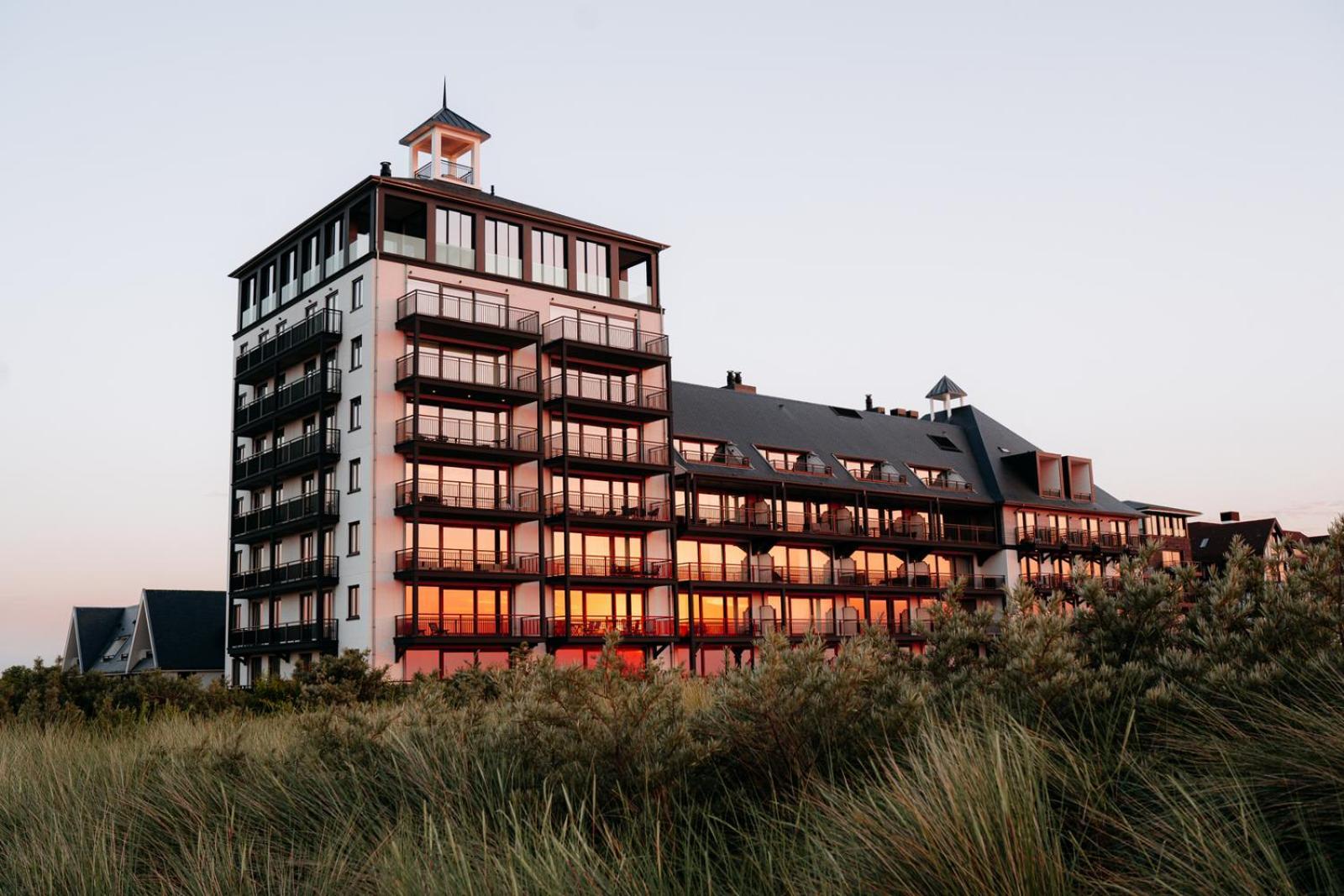 Residentie Strandhotel - With Service And Wellness Cadzand