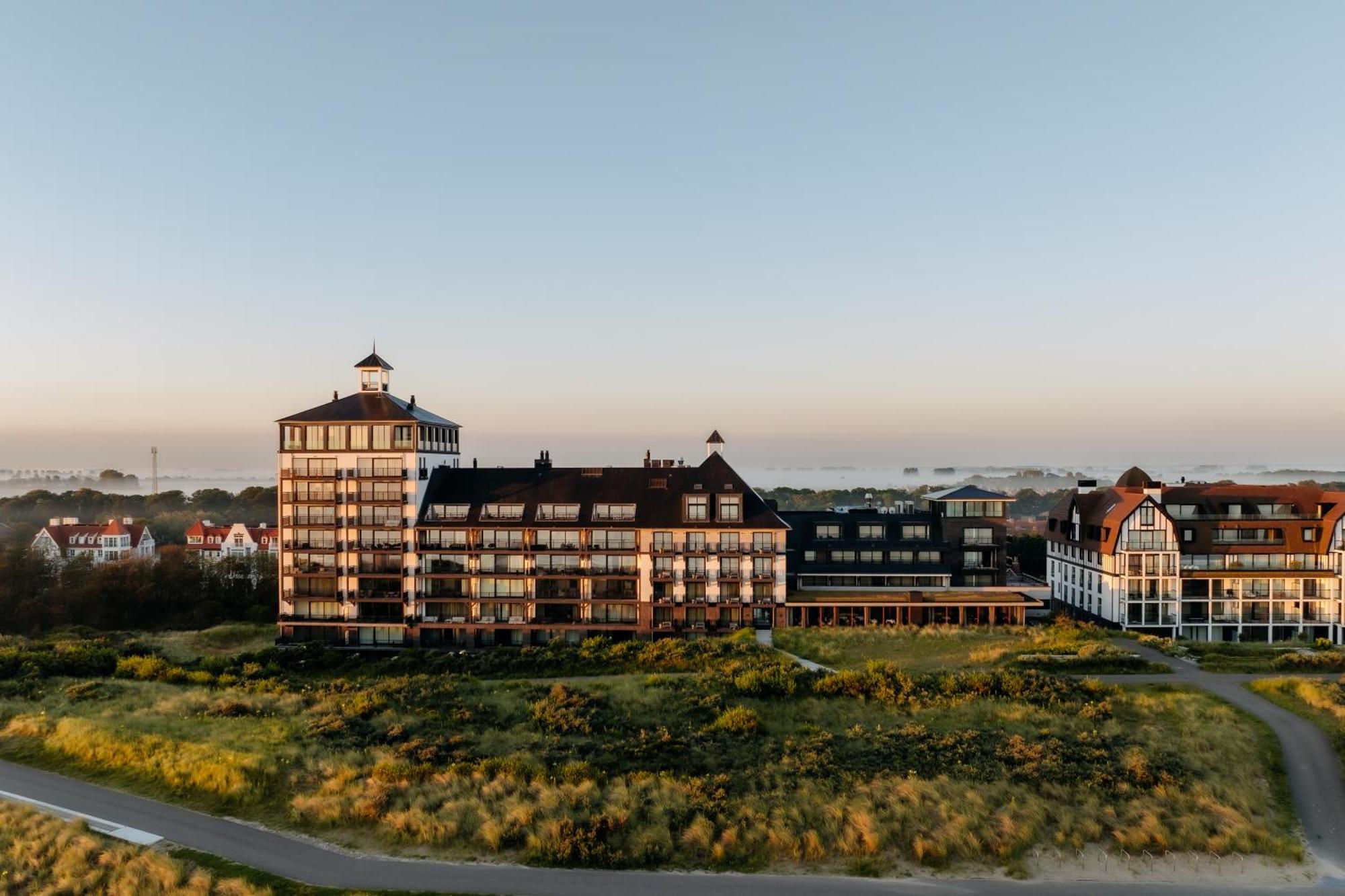 Residentie Strandhotel - With Service And Wellness Cadzand